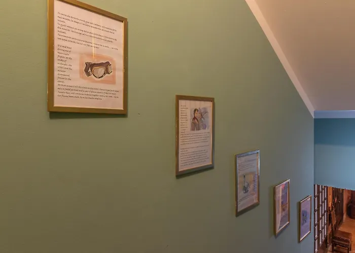 Guesthost - The House Of Harry Potter And A Story *