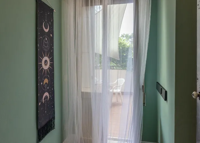 Guesthost - The House Of Harry Potter And A Story *