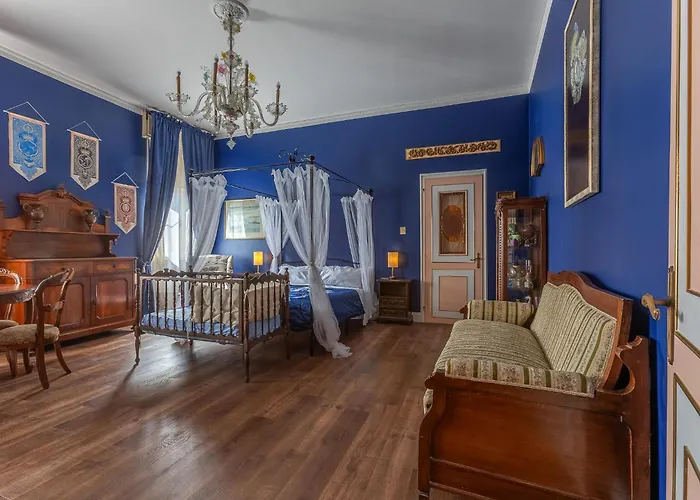 Guesthost - The House Of Harry Potter And A Story *